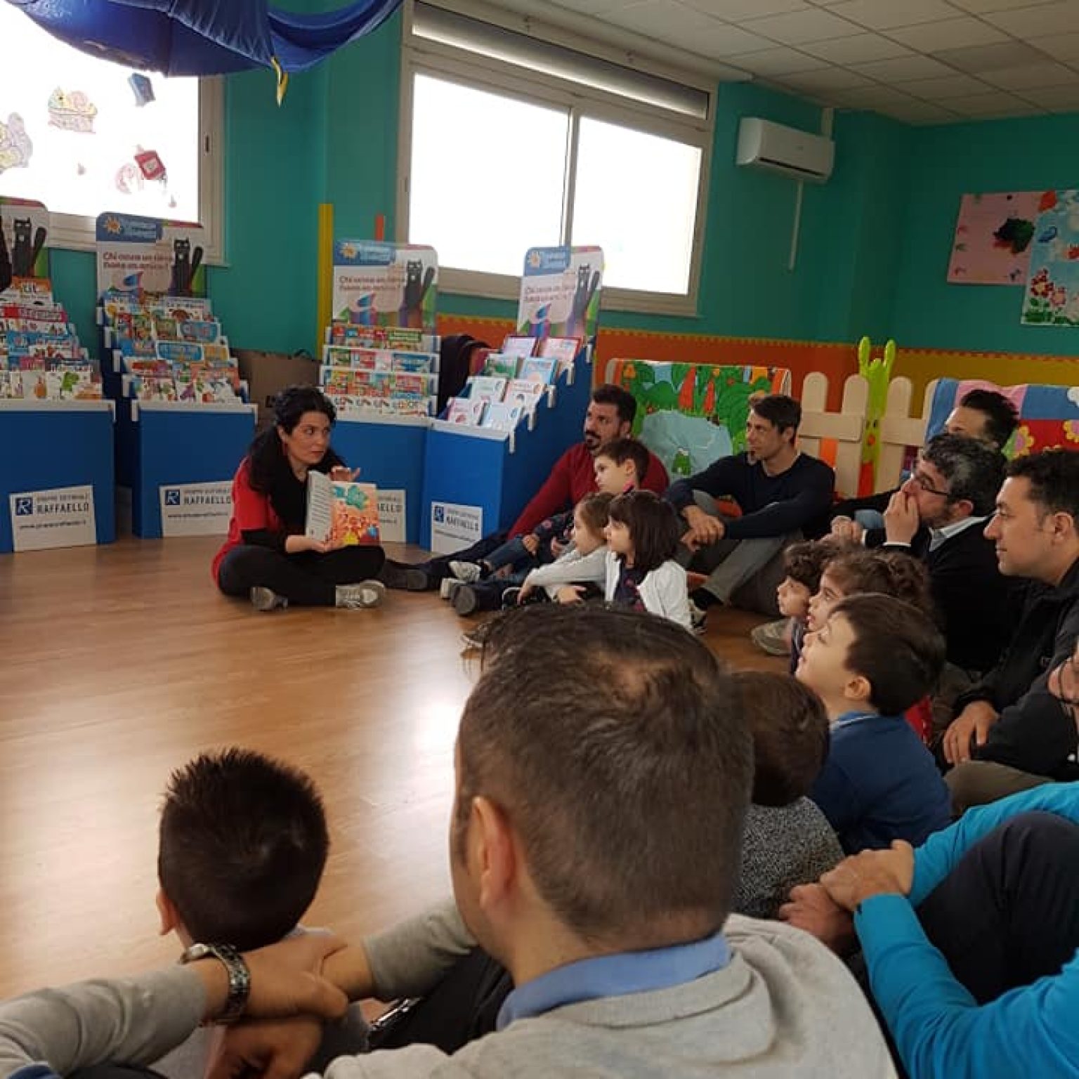 54202381_1093078207558774_3176961397313503232_n